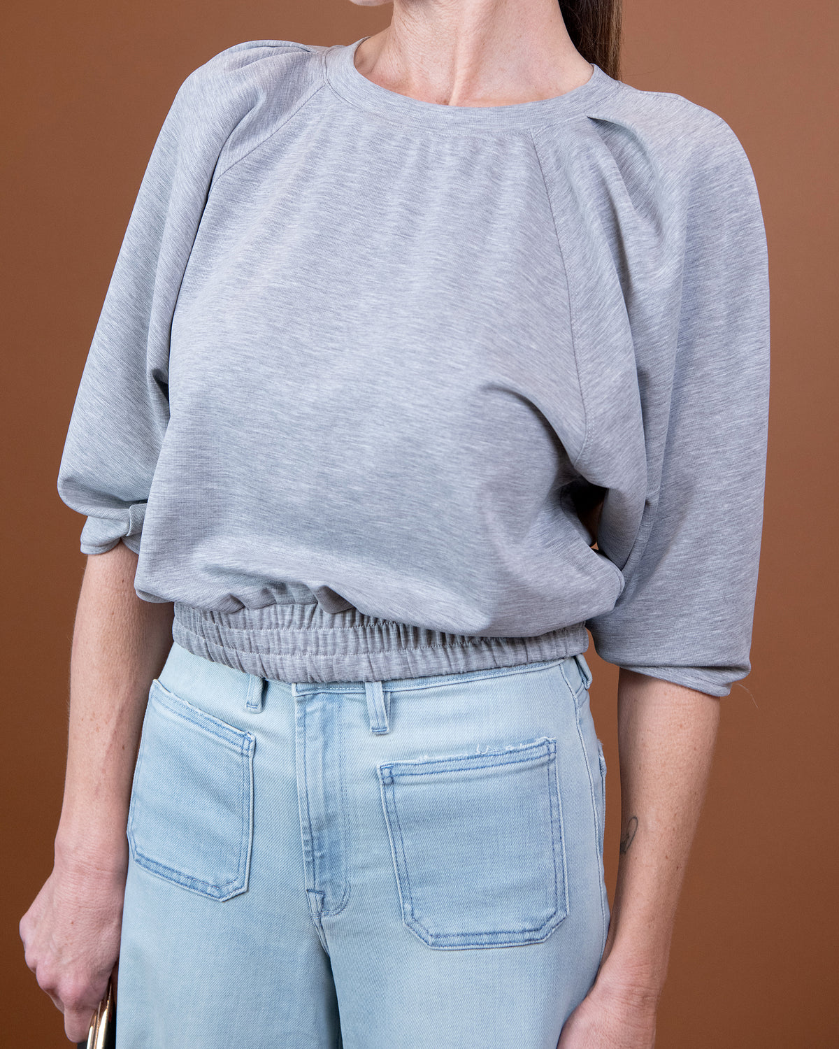 Este Pullover Top